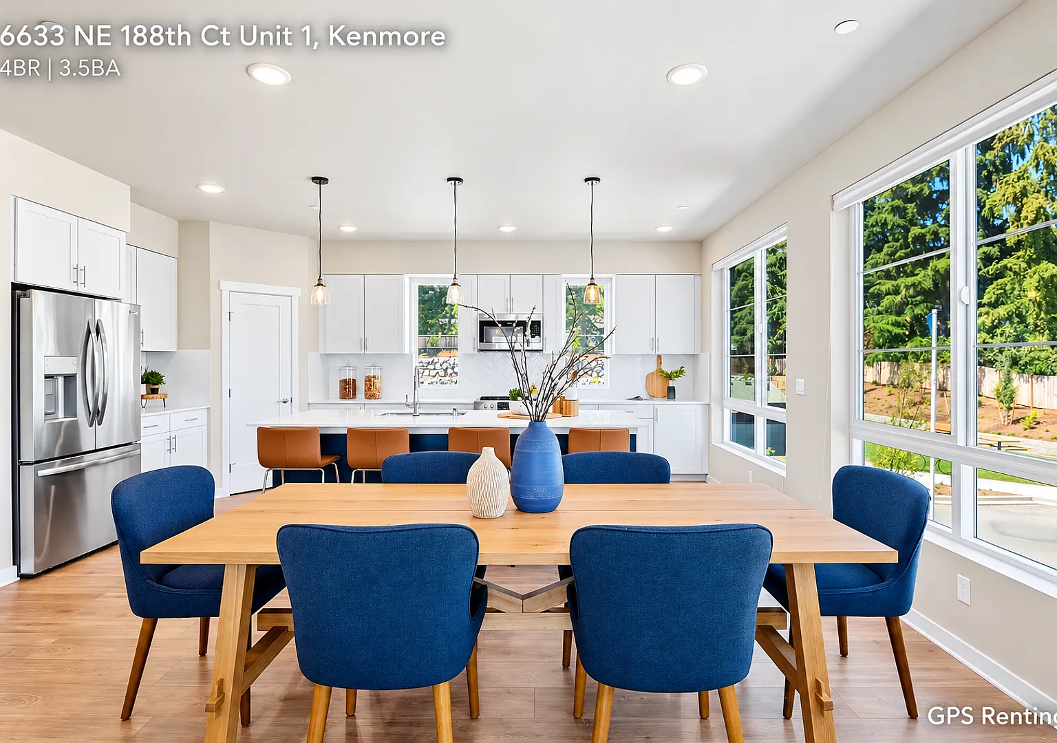 Spacious 4-Bedroom, 3.5-Bathroom Townhome in Kenmore — Photo 4