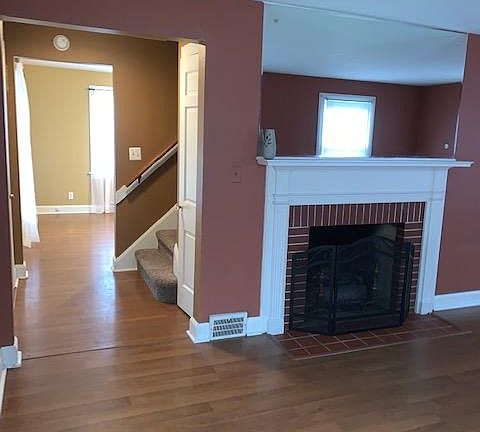 4th image of 216 Parkgate Ave
