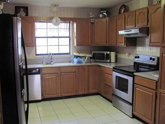 3rd image of 7 Holly Ln