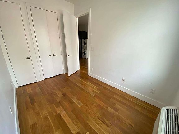 5th image of 607 Marcy Ave #2