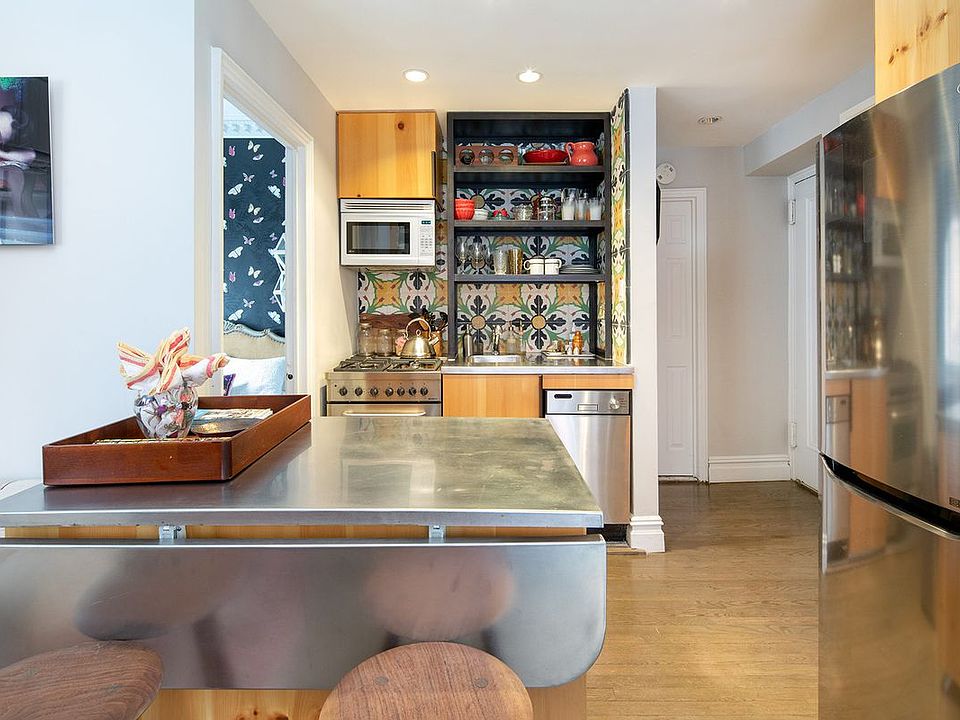 2nd image of 32 Downing St APT 2B
