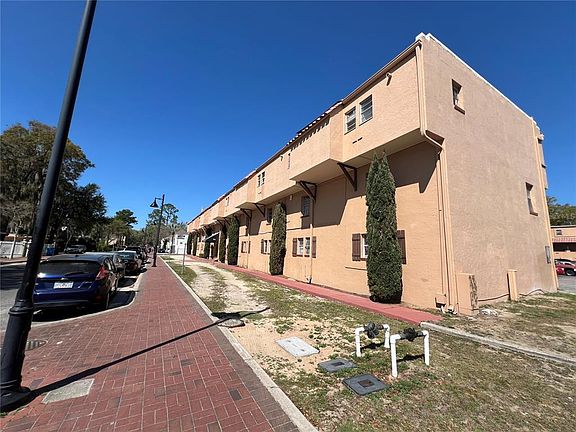 2nd image of 914 SW 8th Ave APT 44