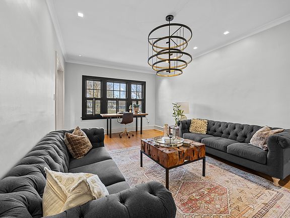 4th image of 101 Southcote Rd