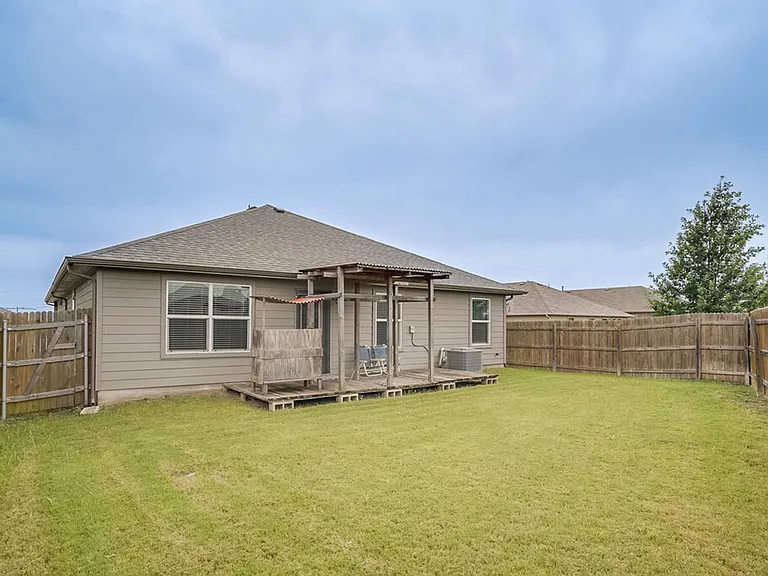 1007 Coolridge Ct — Photo 20