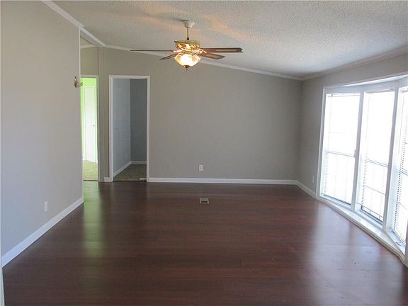 2nd image of 3009 Shady Creek Cir