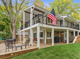 N7630 Pleasant Point Cir, Elkhorn, WI 53121