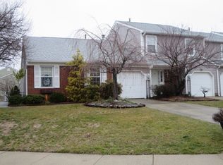 48 Oak Ln, Eatontown, NJ 07724