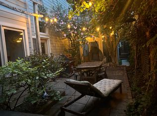 5734 Walnut St, Pittsburgh, PA 15232