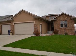 2028 S Haraldson Ave, Sioux Falls, SD 57106