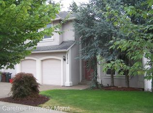 12430 SE Sydney Ln, Happy Valley, OR 97086