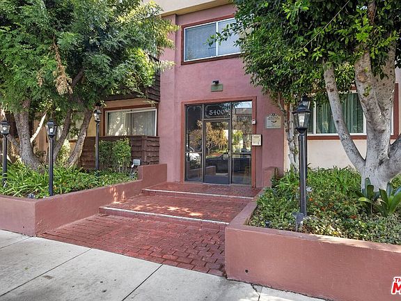 2nd image of 5400 Newcastle Ave APT 66