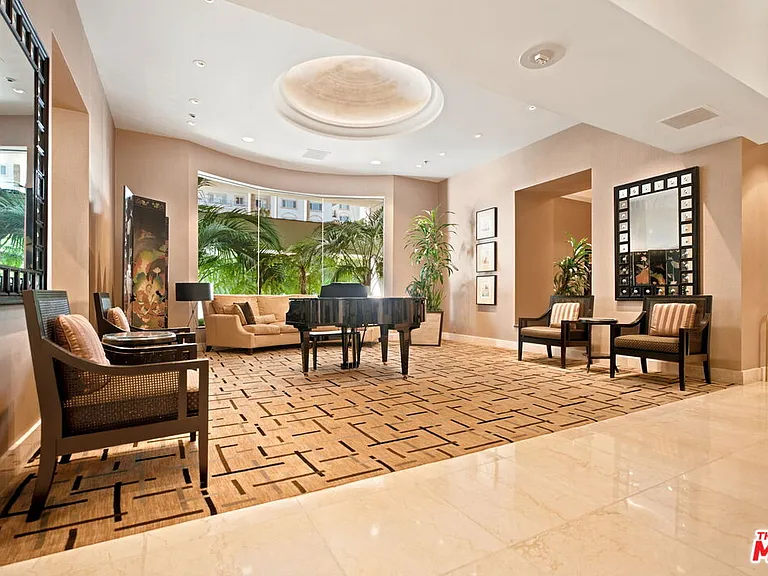 10724 Wilshire Blvd #1104 — Photo 38