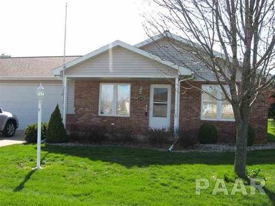 1134 Breezeway, Washington, IL, 61571