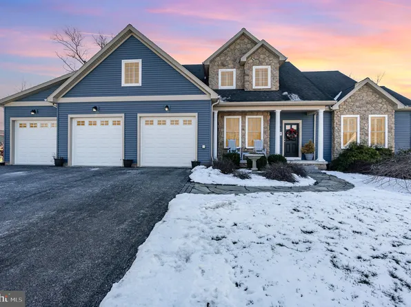 7645 Green Ridge Ln, Abbottstown, PA 17301