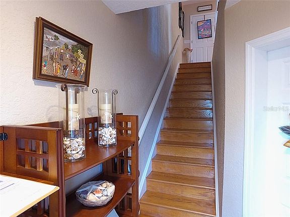 4th image of 314 Coquina Dr
