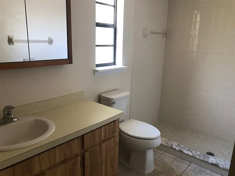 625 E 8th Ave — Photo 8