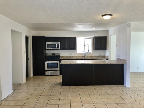 2nd image of 711 E Hacienda Dr