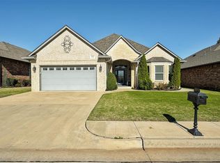 1213 River Birch Dr, Yukon, OK 73099