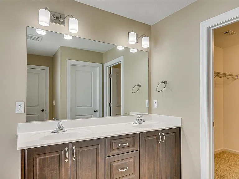 852 Williford Run Dr — Photo 32