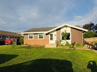 6727 Lone Elm Dr, Racine, WI 53402