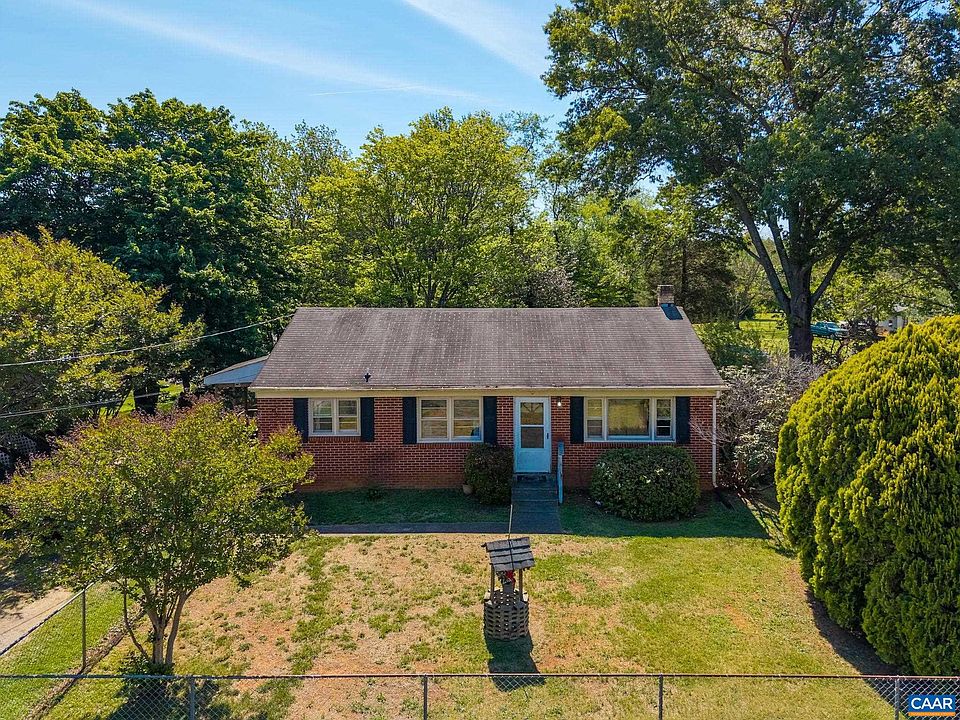 1st image of 374 Locust Ln