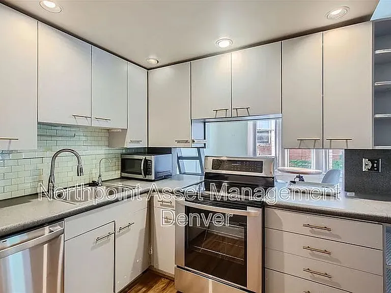 54 S Emerson St #1A — Photo 15