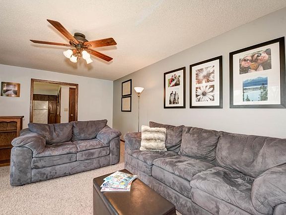 3rd image of 207 2nd St SE