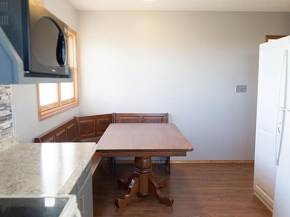 5th image of 2664 Marion Ave