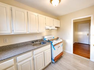365 Schley St APT D6, Newark, NJ 07112