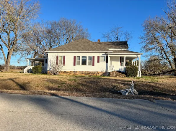 17303 E 4th St, Claremore, OK 74017