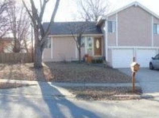 1925 E Pawnee Dr, Olathe, KS 66062