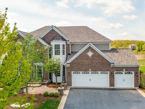 720 Porter Cir, Lindenhurst, IL 60046