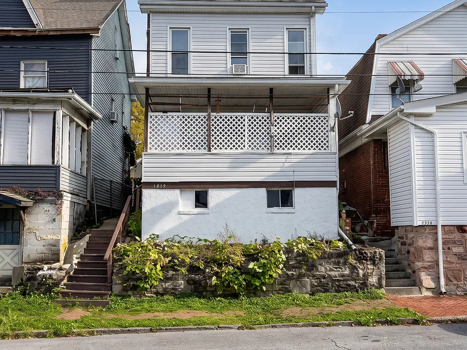 1219 3rd Ave