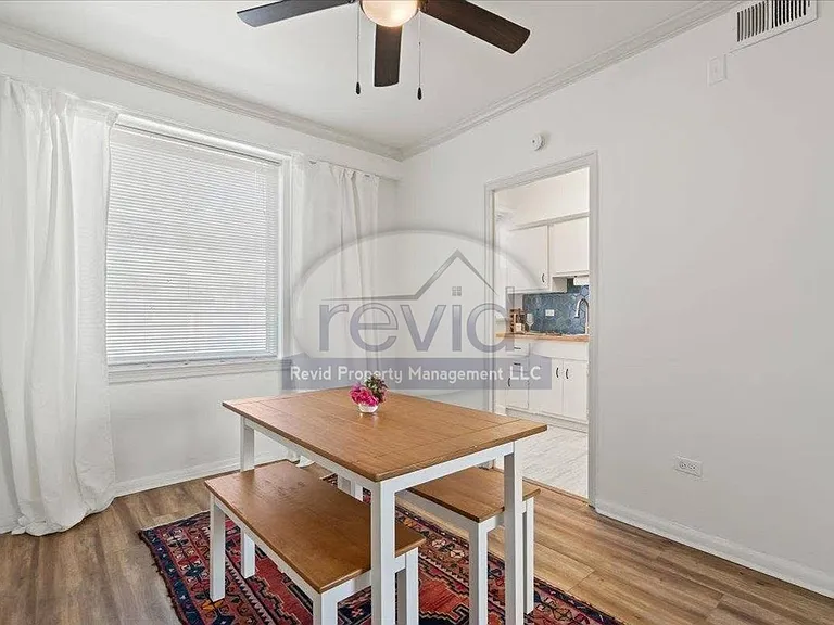 585 E Pkwy S #10 — Photo 2