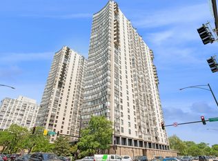 5701 N Sheridan Rd APT 8A, Chicago, IL