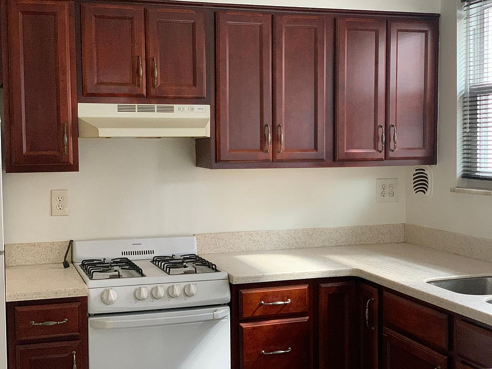 1st image of 2226 Westervelt Ave Floor 1