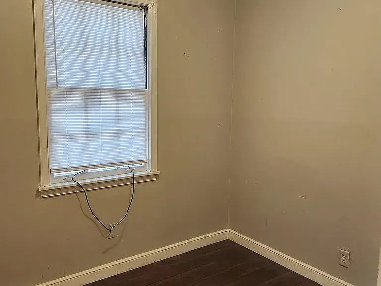 3484 Vernon Ave — Photo 5