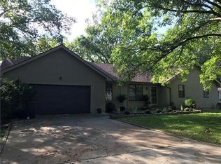 6510 NW Quail Run Dr, Kansas City, MO 64152