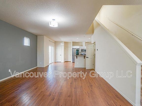 4th image of 2645 NE 87th Ave