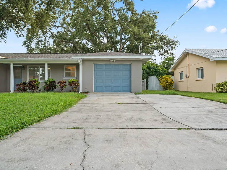 2192 Belmar Dr — Photo 40