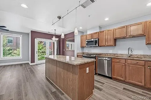 1631 N Emerson St #323 Photo 1