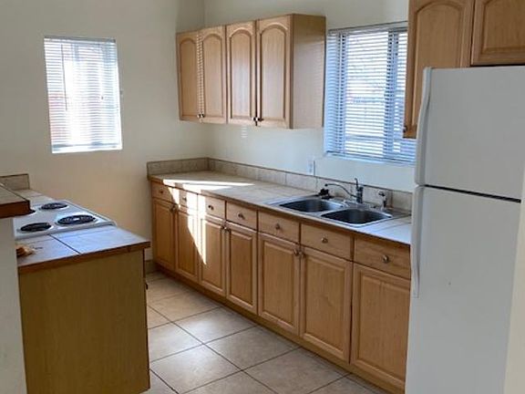 3rd image of 717A Camino Porvenir #A