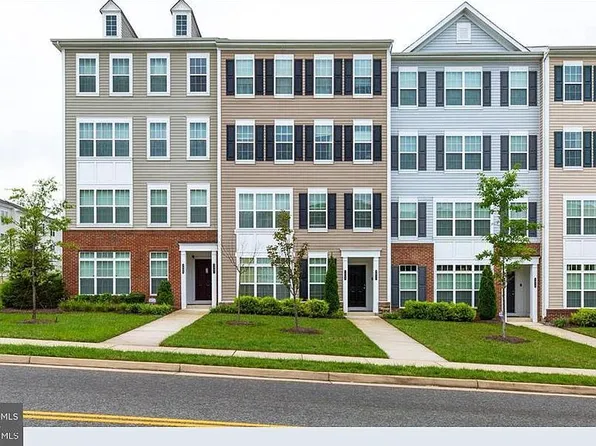 3009 Chesapeake Dr #1, Dumfries, VA 22026
