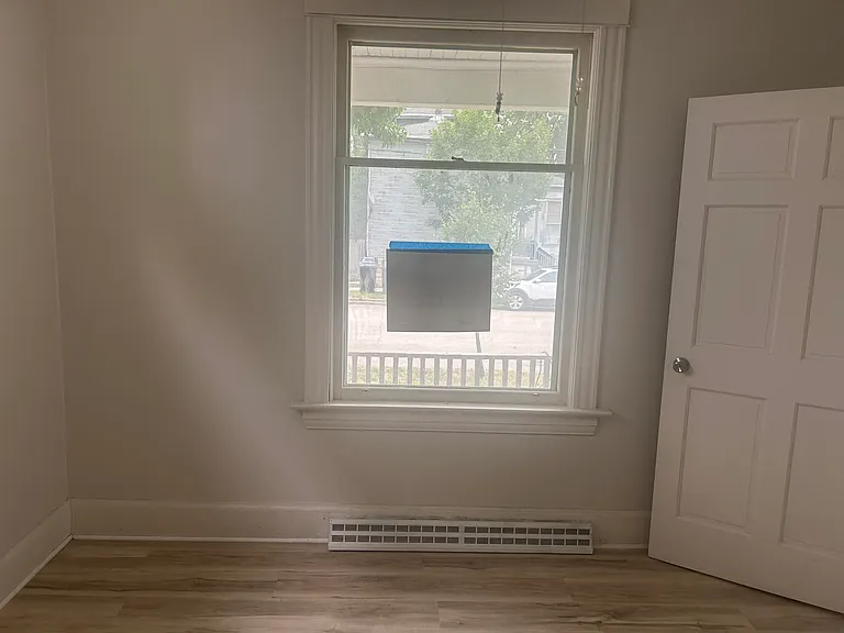 1630 Kearney Ave — Photo 8