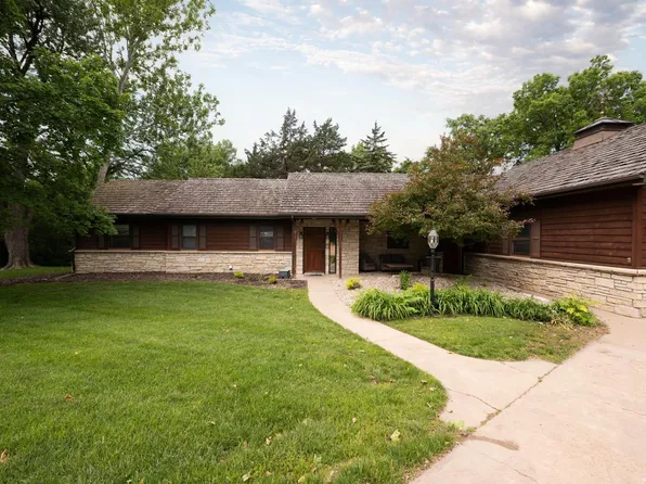 1001 Sycamore Ln, Manhattan, KS 66502