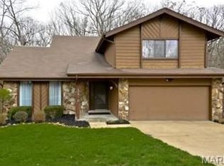 438 Oak Hill Dr, Lake Saint Louis, MO