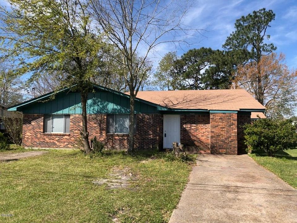 Rose Dr new exterior