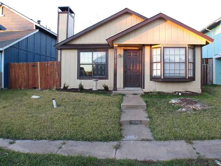 10311 Tamworth Dr — Photo 40