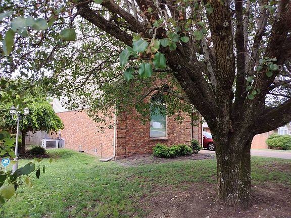 3rd image of 204 Cameron Ct