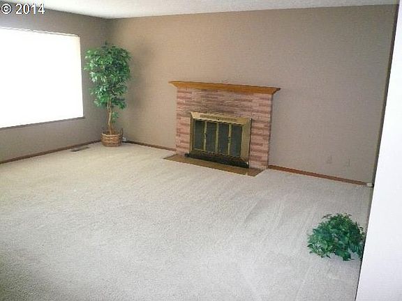3rd image of 5512 NE 46th St